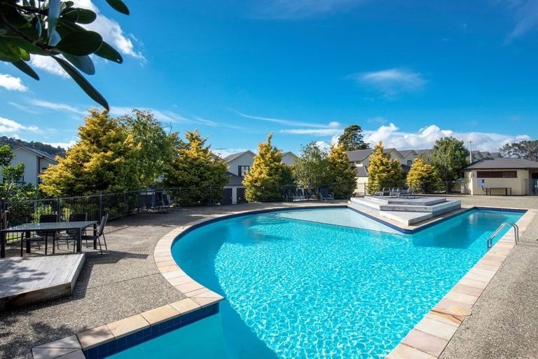 Photo of property in 47/11 The Avenue, Albany, Auckland, 0632