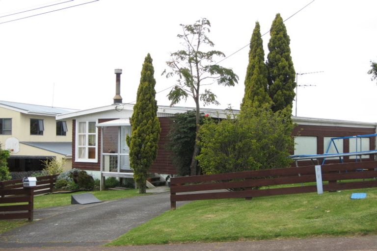 Photo of property in 13 Ladies Mile, Manly, Whangaparaoa, 0930