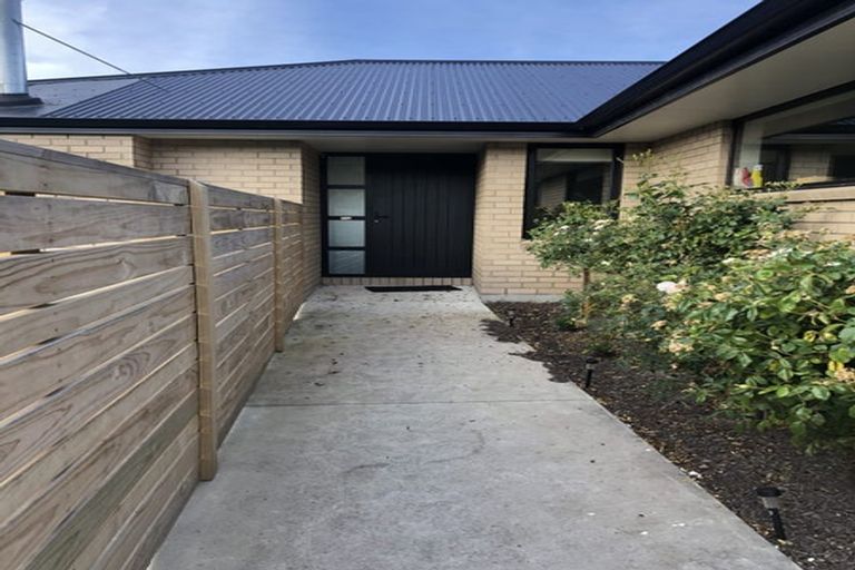 Photo of property in 6 Wingatui Road, Mosgiel, 9024