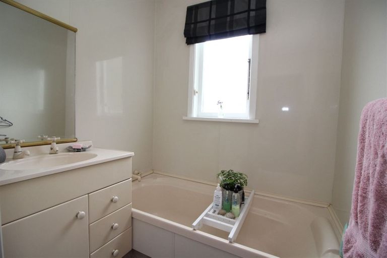 Photo of property in 11 Tweed Street, Tokoroa, 3420