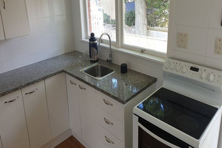 Photo of property in 2/21 Ellen Avenue, Hillcrest, Auckland, 0627