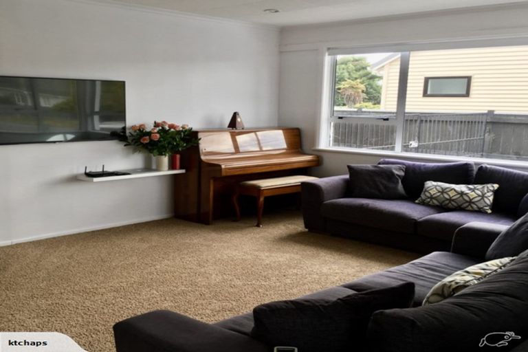 Photo of property in 22 Pilcher Crescent, Naenae, Lower Hutt, 5011