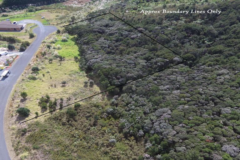 Photo of property in 129 Stratford Drive, Cable Bay, 0420