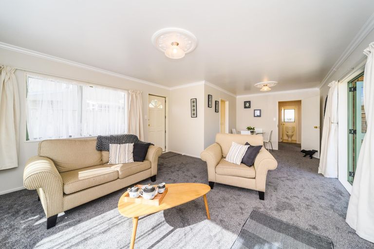 Photo of property in 72a Stanley Avenue, Palmerston North, 4414