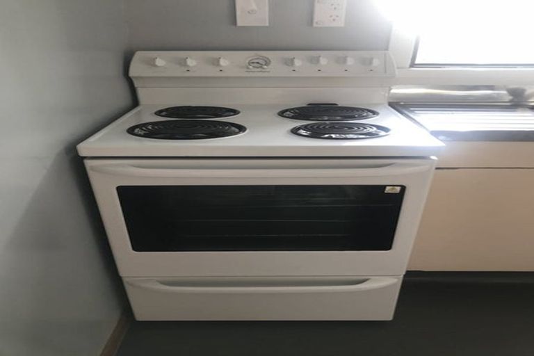 Photo of property in 139 Aviemore Drive, Highland Park, Auckland, 2010