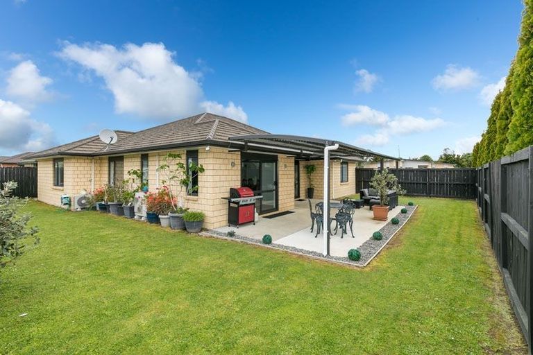 Photo of property in 28 Whitney Place, Rototuna North, Hamilton, 3210