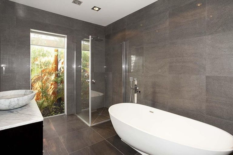 Photo of property in 7b Olwyn Place, Greenhithe, Auckland, 0632