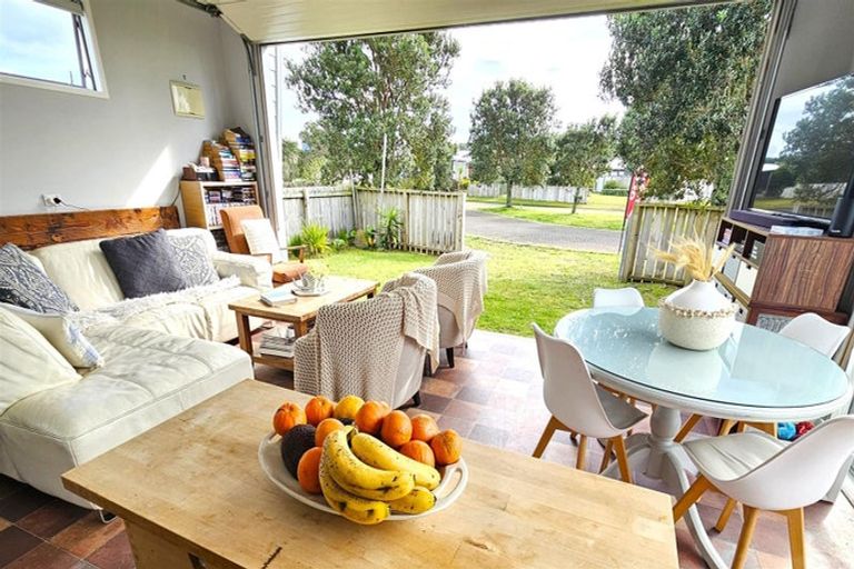 Photo of property in 108 Mahoe Place, Matarangi, Whitianga, 3592