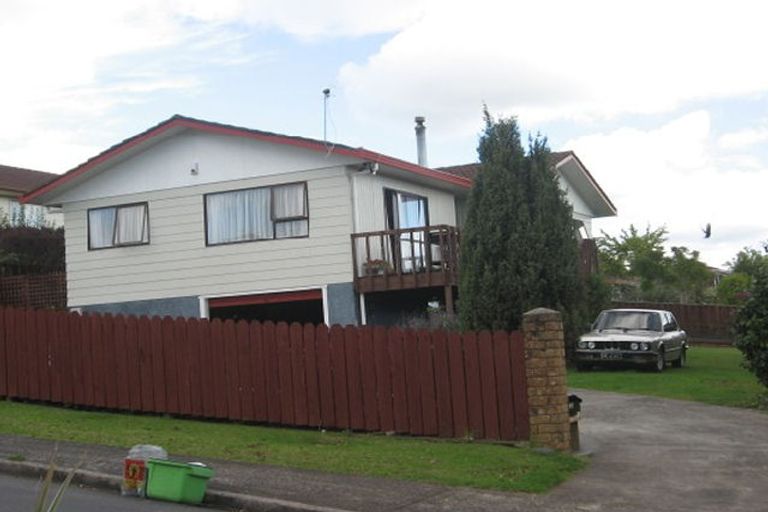 Photo of property in 3 Clunie Place, Highland Park, Auckland, 2010
