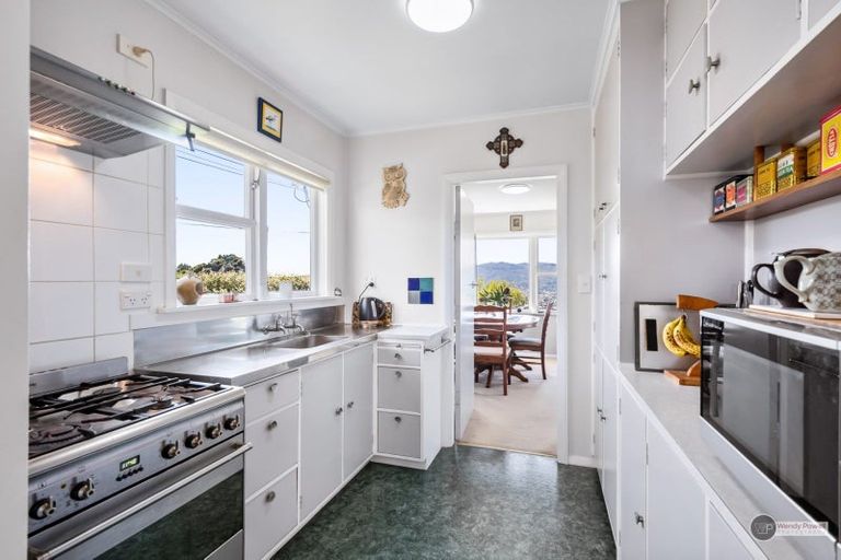 Photo of property in 85 Normandale Road, Normandale, Lower Hutt, 5010