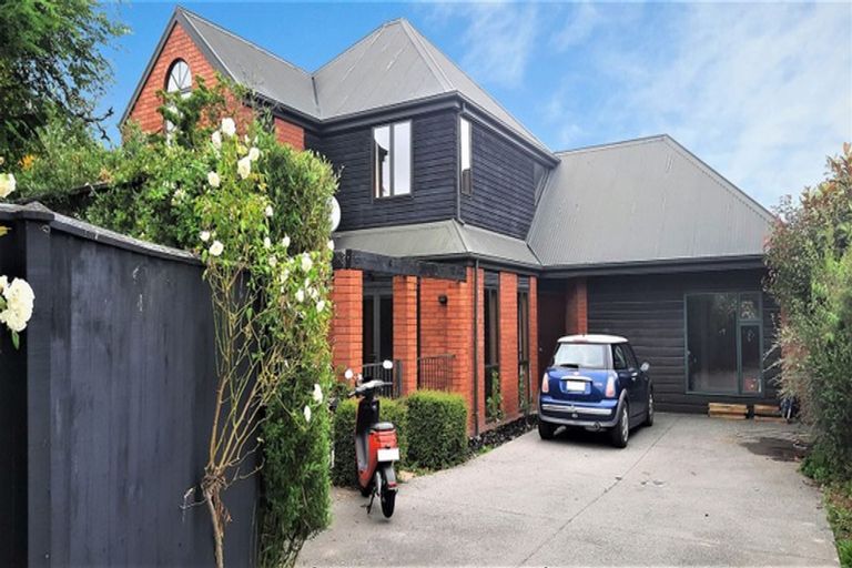 Photo of property in 81a Yaldhurst Road, Sockburn, Christchurch, 8042