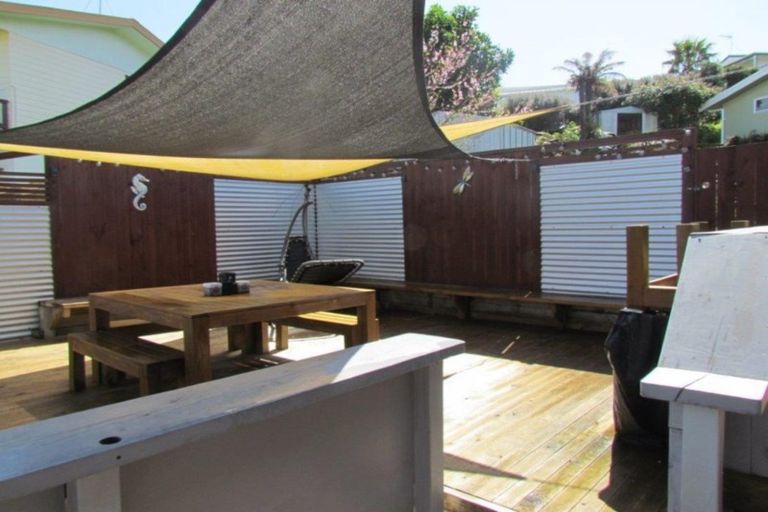 Photo of property in 128 Athenree Road, Athenree, Katikati, 3177