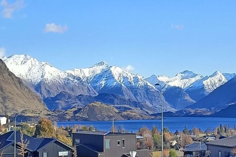 Photo of property in 16 Scurr Terrace, Wanaka, 9305