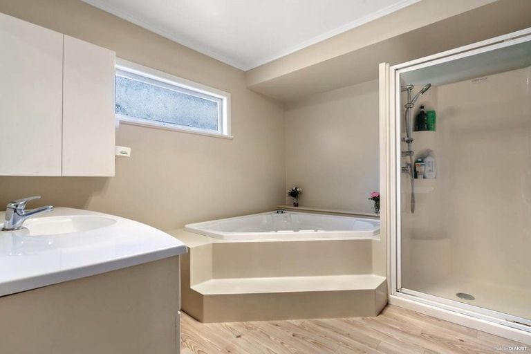 Photo of property in 11 Bruce Place, Papatoetoe, Auckland, 2025