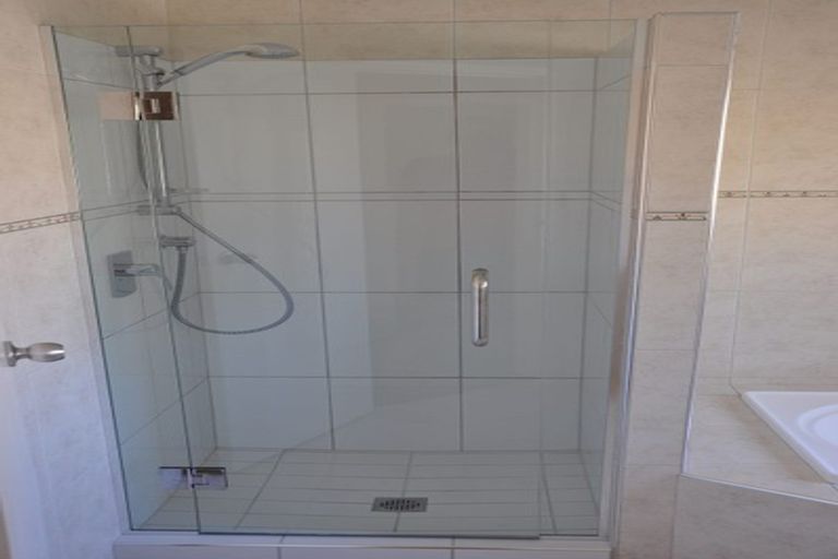 Photo of property in 23 Simon Owen Place, Golflands, Auckland, 2013