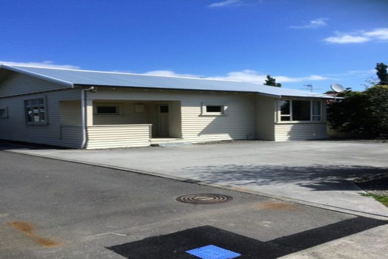 Photo of property in 990 Tremaine Avenue, Roslyn, Palmerston North, 4414