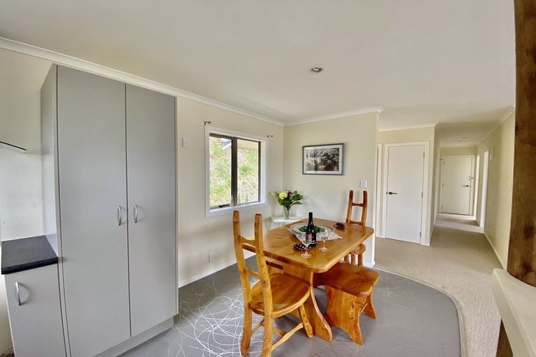 Photo of property in 14 Chastudon Place, Tawa, Wellington, 5028