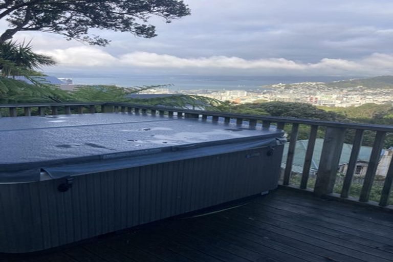 Photo of property in 88 Mortimer Terrace, Brooklyn, Wellington, 6021