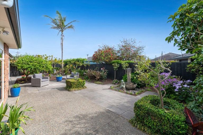 Photo of property in 12a Pine Road, Orewa, 0931