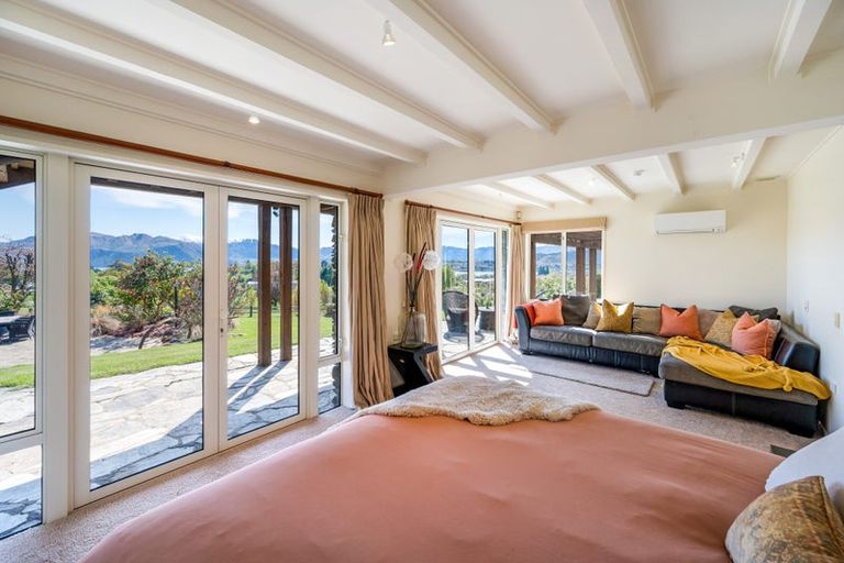 Photo of property in 56 Oak Lane, Wanaka, 9305
