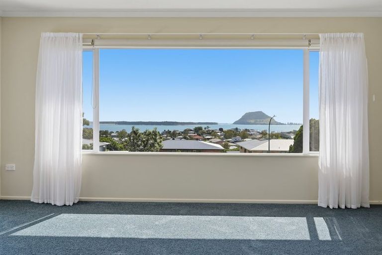 Photo of property in 24 Tirinui Crest Road, Otumoetai, Tauranga, 3110