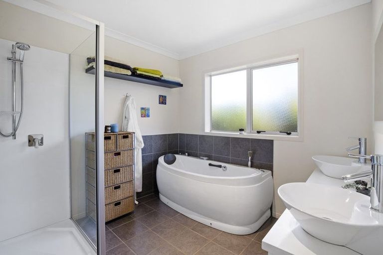 Photo of property in 499 Clark And Denize Road, Pukekawa, Tuakau, 2696