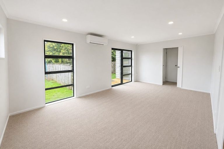 Photo of property in 86a Barrys Road, Glendene, Auckland, 0602