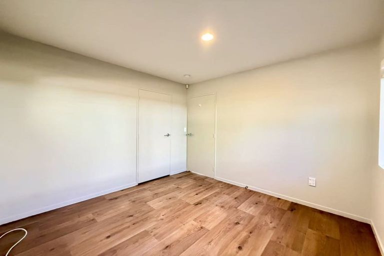 Photo of property in 13a King Richard Place, Browns Bay, Auckland, 0630