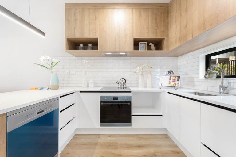 Photo of property in 7 Arura Place, Massey, Auckland, 0614