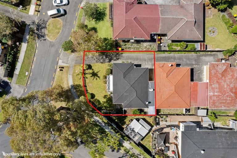 Photo of property in 1/38 Ballater Place, Highland Park, Auckland, 2010