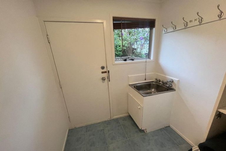 Photo of property in 58 Parrs Cross Road, Henderson, Auckland, 0612