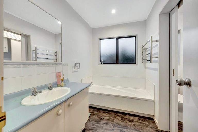 Photo of property in 21 Bartholomew Drive, Nawton, Hamilton, 3200