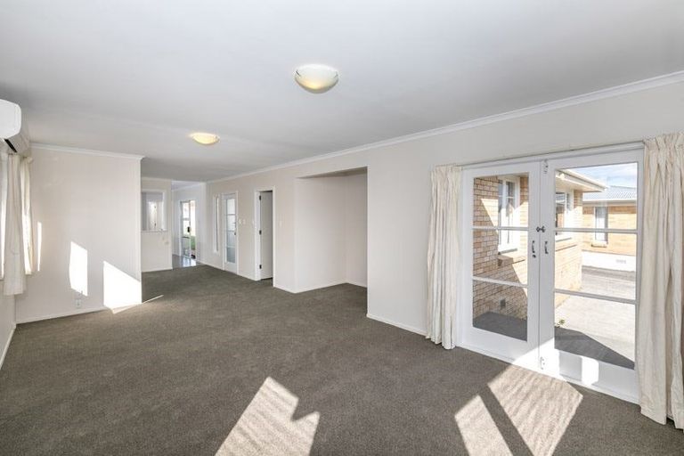 Photo of property in 21 Aberdeen Drive, Dinsdale, Hamilton, 3204