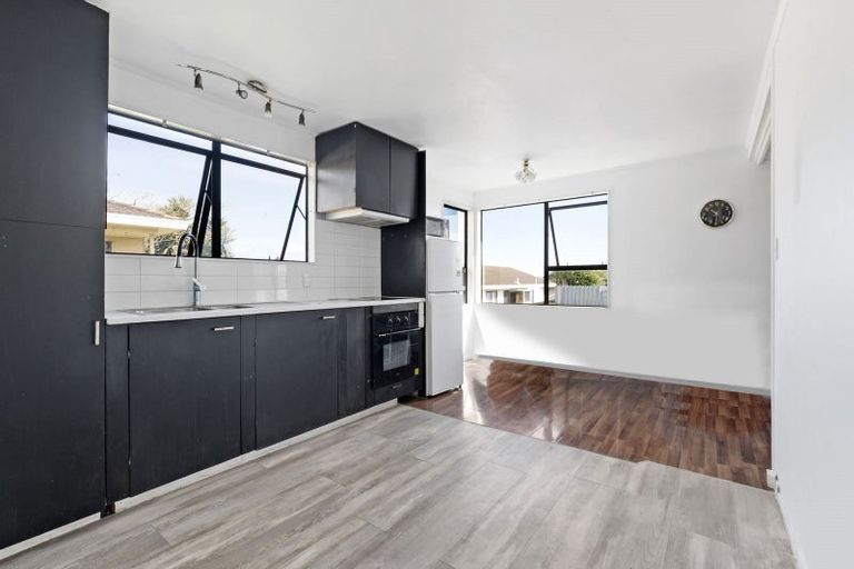 Photo of property in 1/1 Rebecca Rise, Weymouth, Auckland, 2103