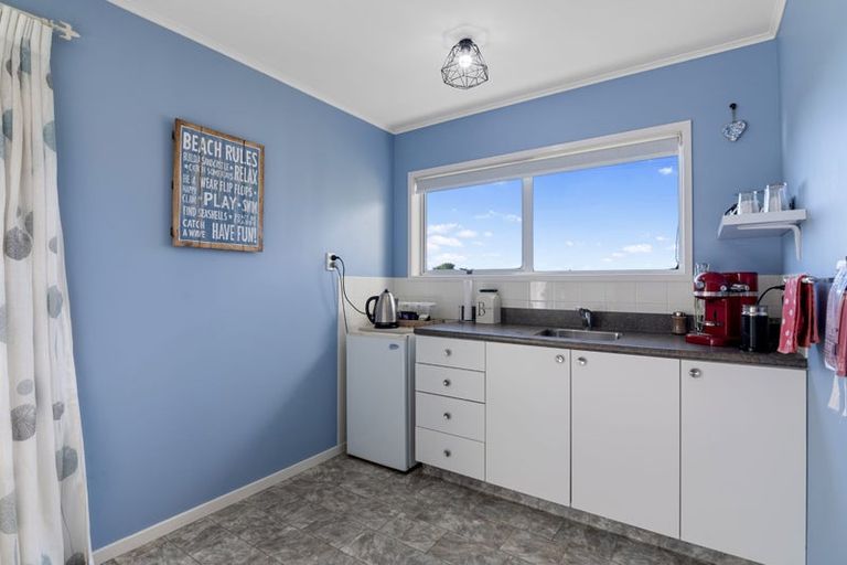 Photo of property in 14 Cliff Road, Tasman, Upper Moutere, 7173