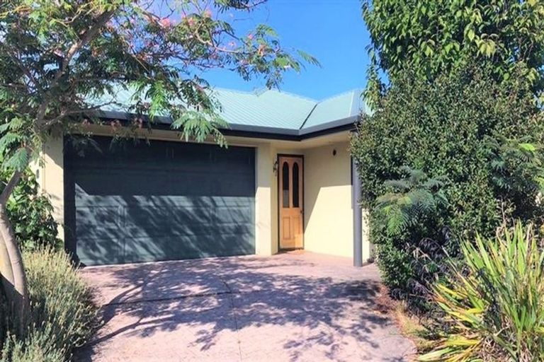 Photo of property in 10 Magnolia Place, Richmond, 7020