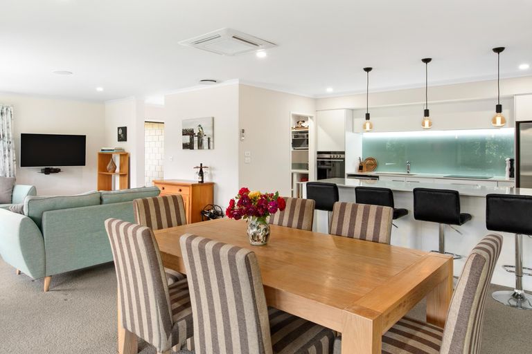 Photo of property in 260 Athenree Road, Athenree, Katikati, 3177