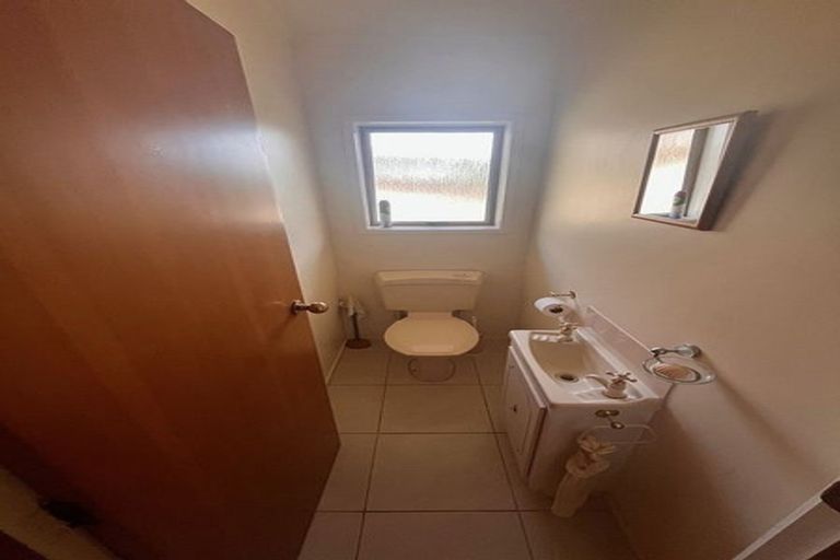 Photo of property in 26 Andrea Place, Sunnyhills, Auckland, 2010