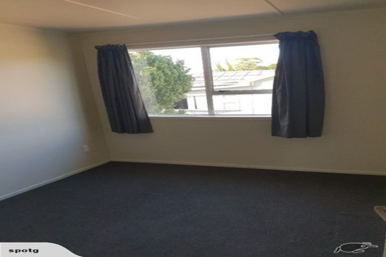 Photo of property in 3/8 Hinekohu Street, New Lynn, Auckland, 0600