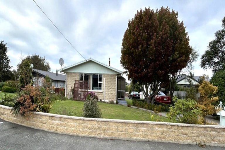 Photo of property in 26 Burn Street, Holmes Hill, Oamaru, 9401