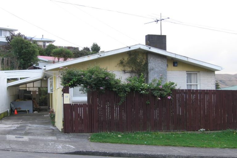 Photo of property in 49 Catherine Crescent, Paparangi, Wellington, 6037