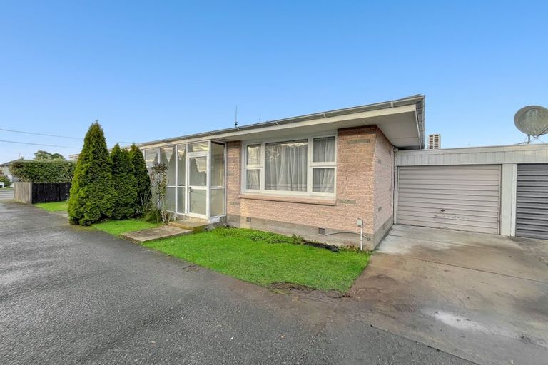 Photo of property in 2/79 Hills Road, Edgeware, Christchurch, 8013