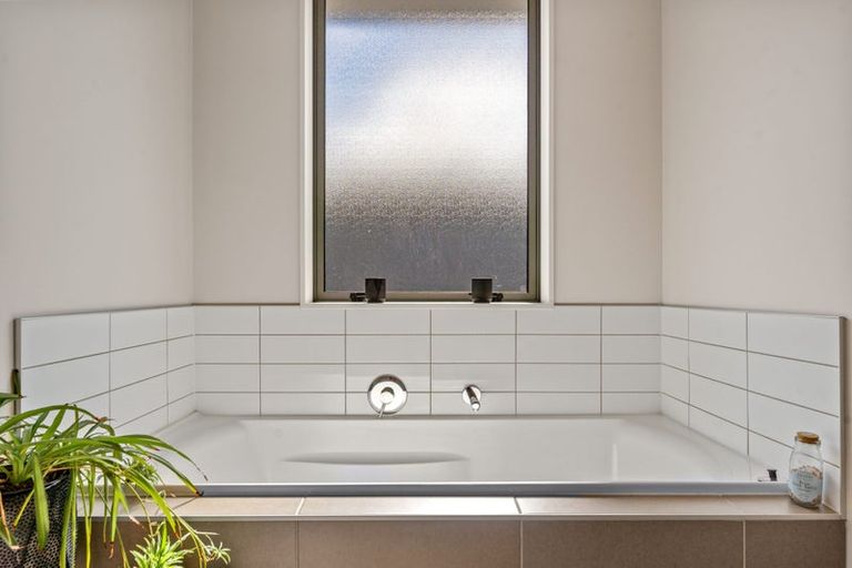 Photo of property in 14 Lester Street, Hobsonville, Auckland, 0616