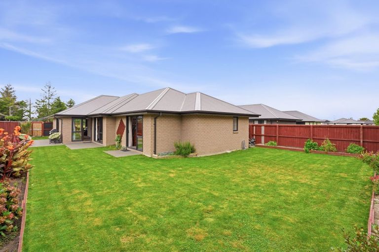 Photo of property in 16 Pallid Green, Rolleston, 7615