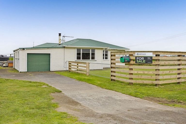Photo of property in 253 Mawhitiwhiti Road, Normanby, Hawera, 4675