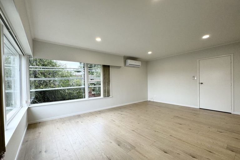 Photo of property in 1/97 Archers Road, Hillcrest, Auckland, 0629