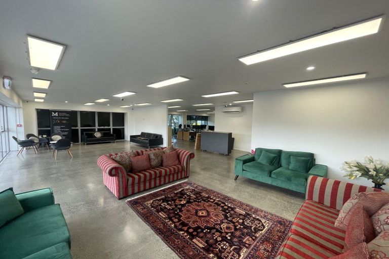 Photo of property in 1/415 Great South Road, Opaheke, Papakura, 2113