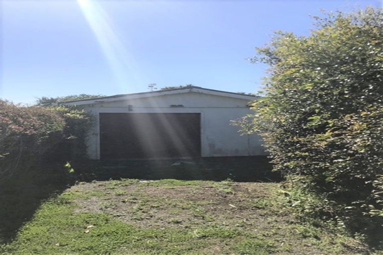 Photo of property in 16 Huia Street, Waikanae, 5036