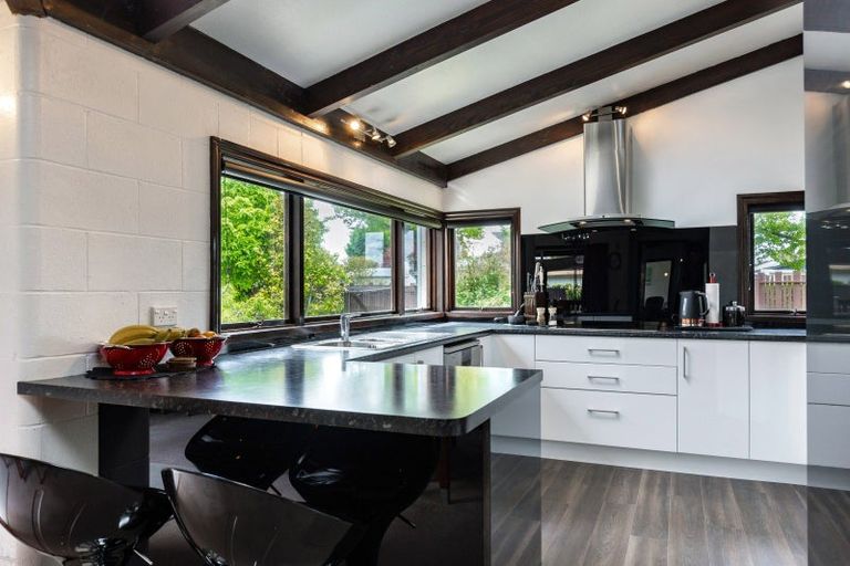 Photo of property in 12 Howick Road, Blenheim, 7201