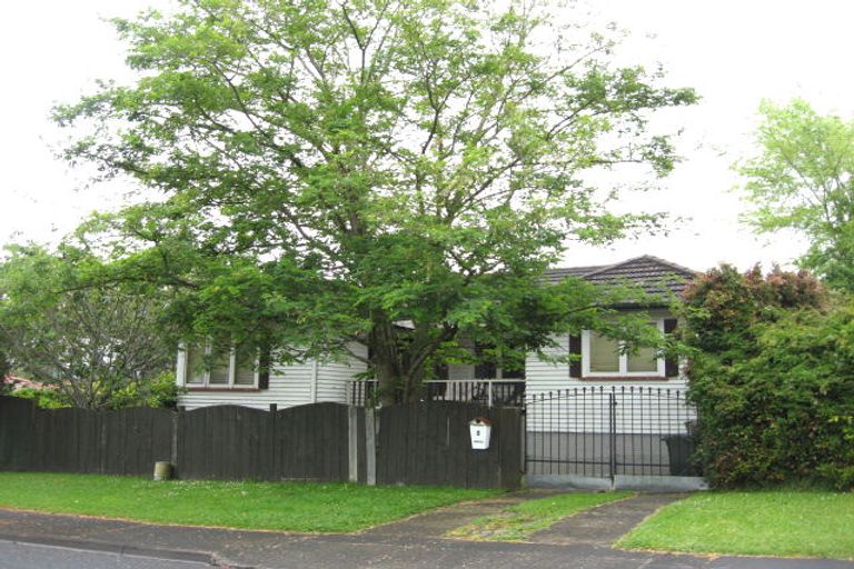 Photo of property in 1/2 Taonui Street, Rosehill, Papakura, 2113